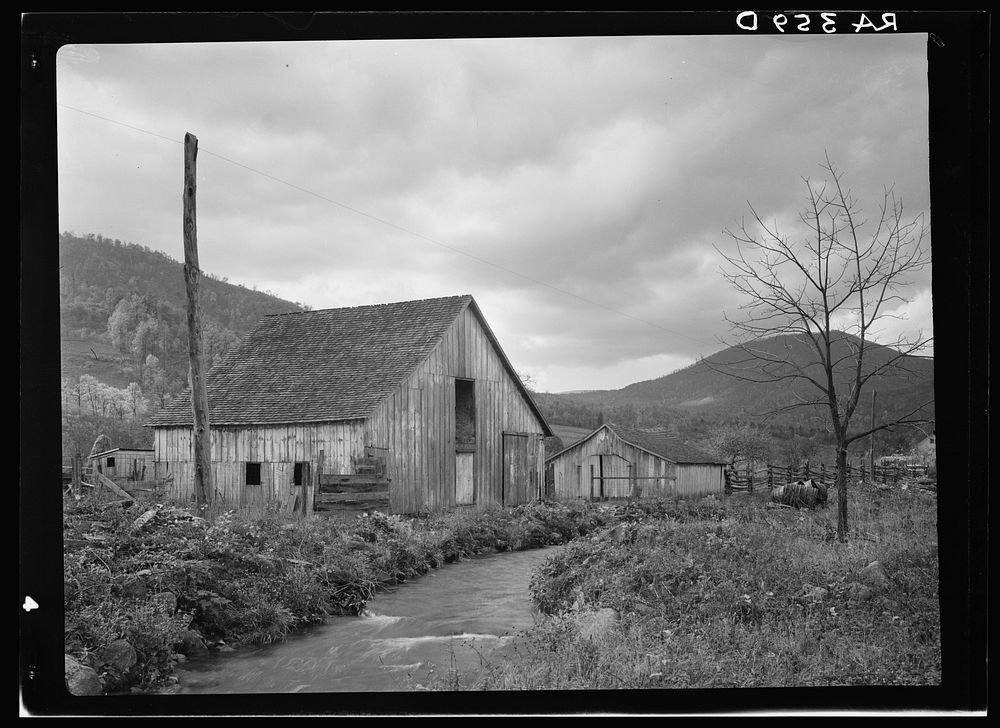 Barn on the banks of the Hughes River. Shenandoah National Park, Virginia. Sourced from the Library of Congress.