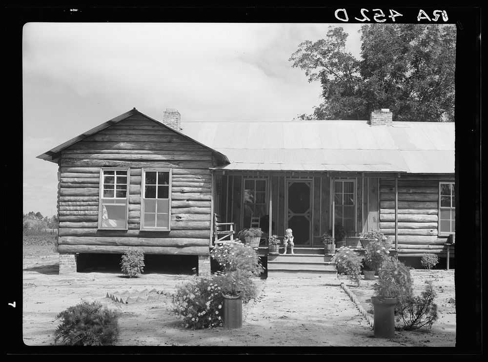 New house. Wolf Creek Farms, Georgia. Sourced from the Library of Congress.