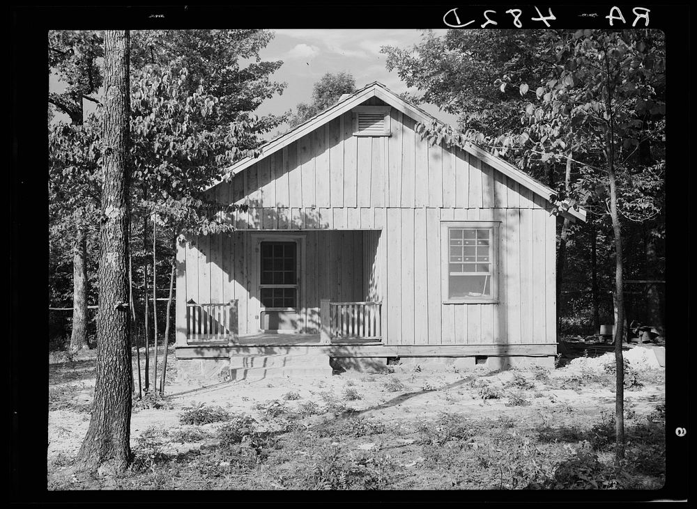 New house. Skyline Farms, Alabama. Sourced from the Library of Congress.