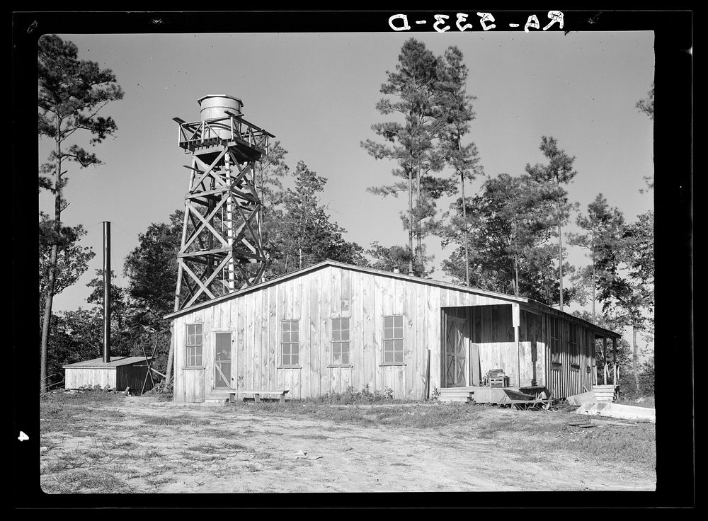 Community canning kitchen. Wolf Creek Farms, Georgia. Sourced from the Library of Congress.