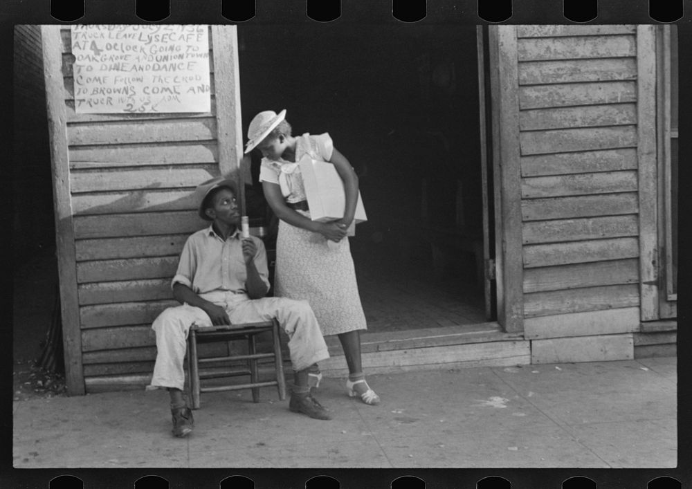 Sidewalk scene, Alabama. Sourced from the Library of Congress.
