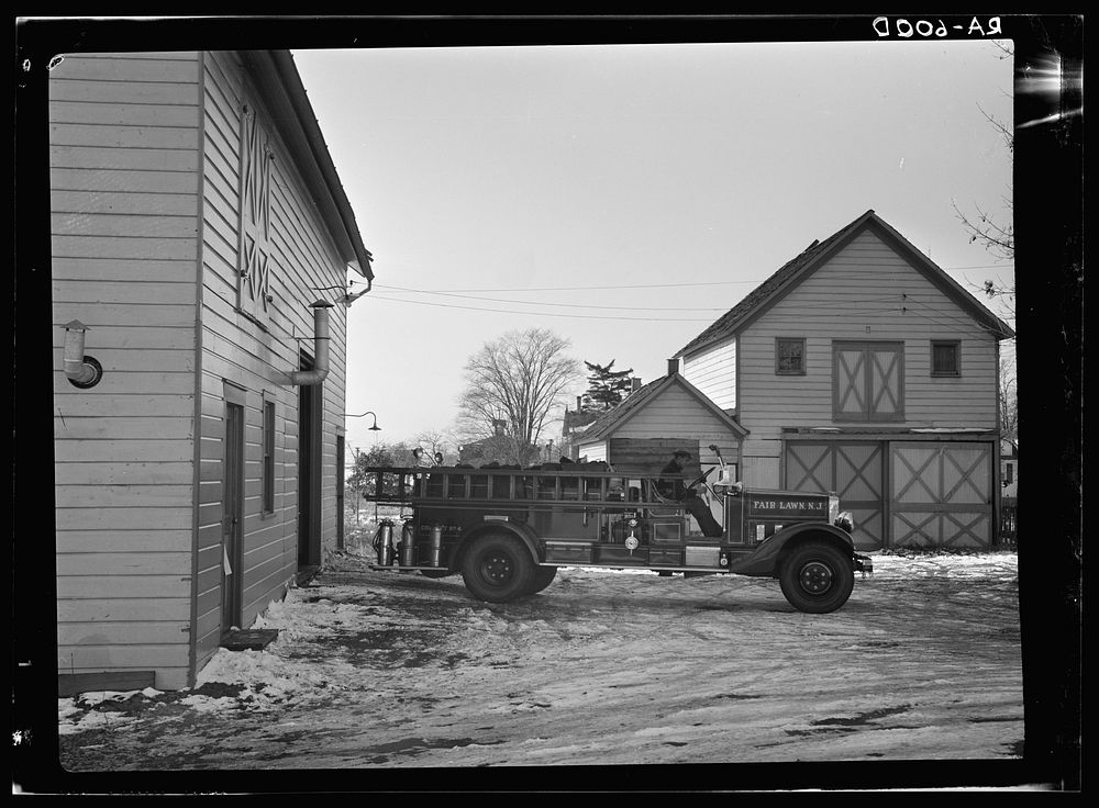 Community fire engine. Radburn, New Jersey. Sourced from the Library of Congress.