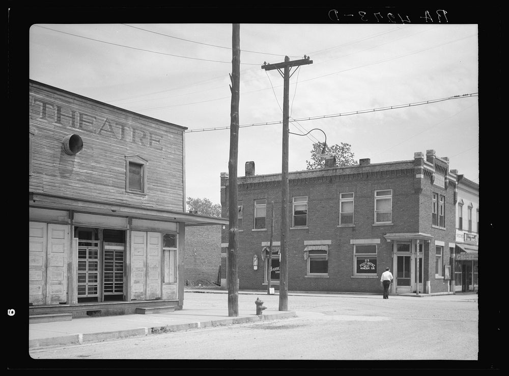 An almost deserted mining town. West Mineral, Kansas. Sourced from the Library of Congress.