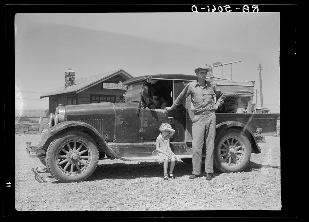 North Dakota farm family moving to Idaho at port of entry near Miles City, Montana. Sourced from the Library of Congress.