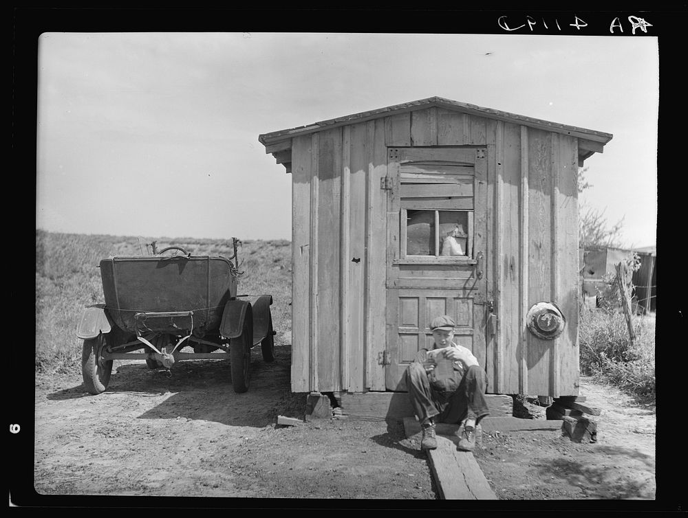 Home of worker in strip coal mine. Cherokee County, Kansas. Sourced from the Library of Congress.