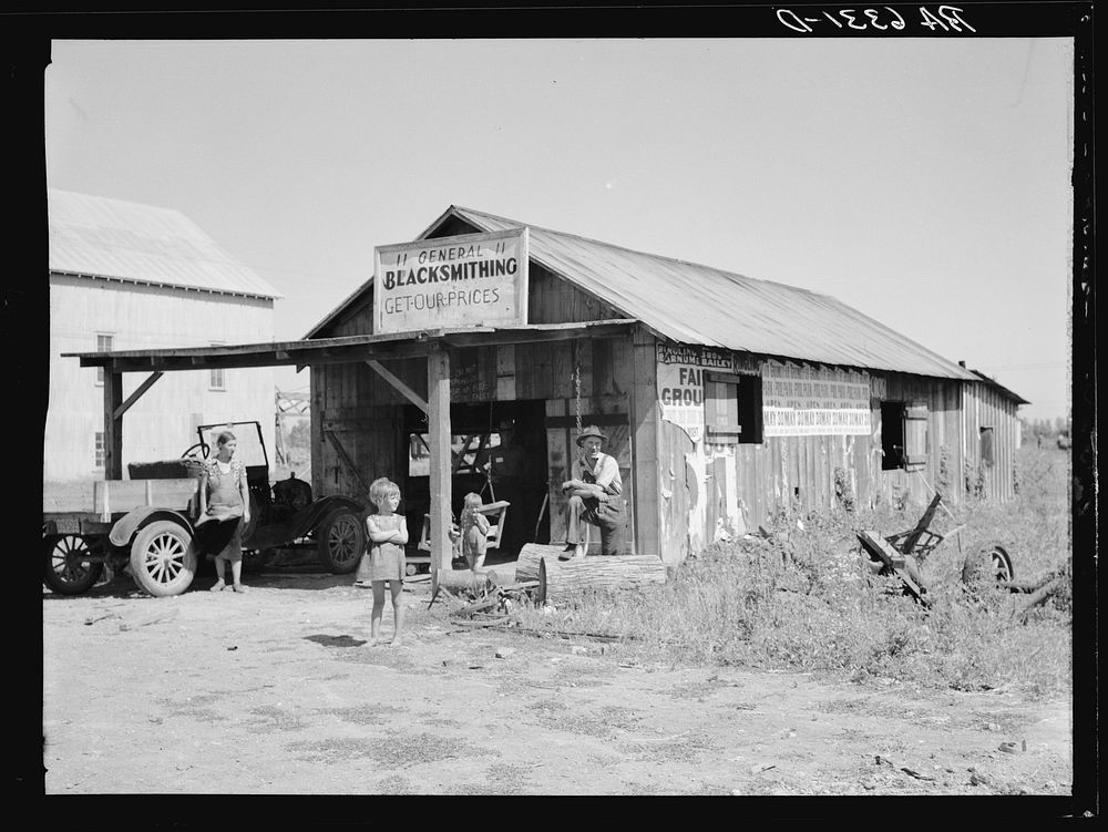 Blacksmith shop. West Memphis, Arkansas. Sourced from the Library of Congress.