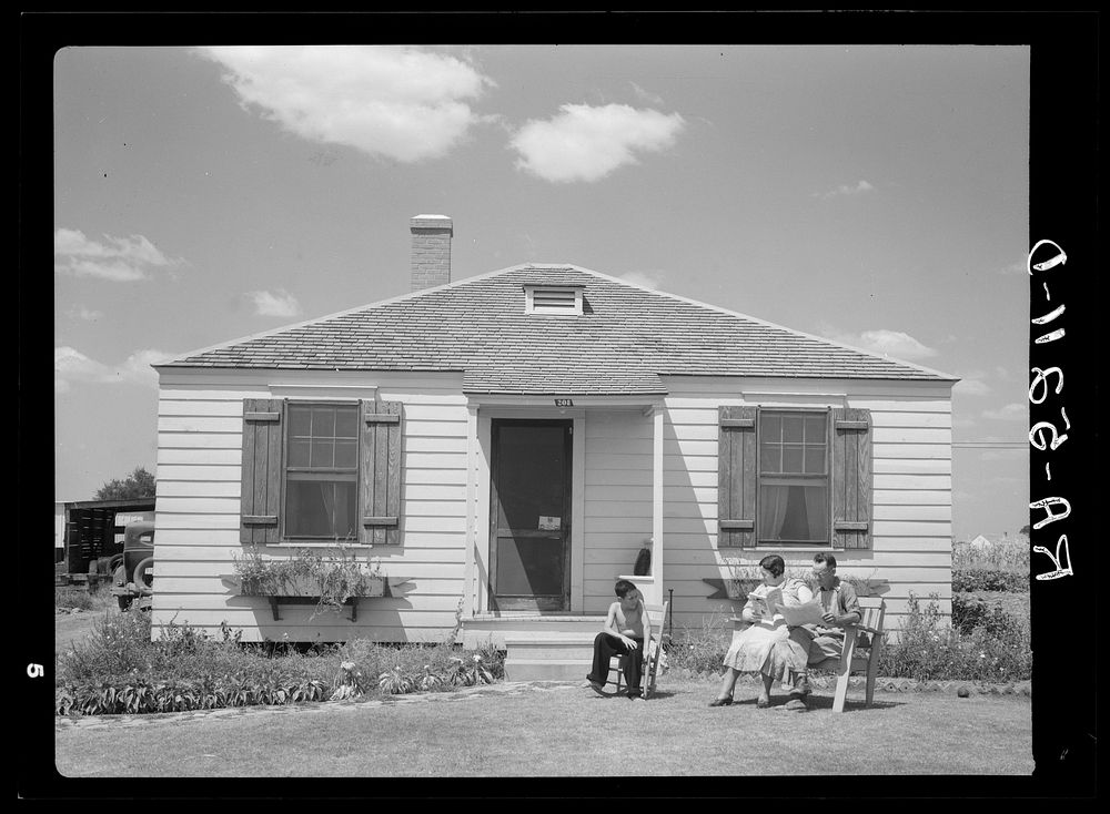 Dalworthington Gardens, Texas. Sourced from the Library of Congress.