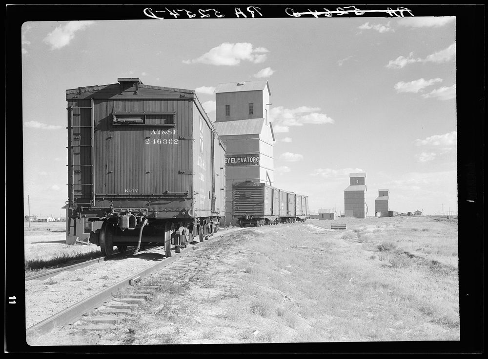 Grain elevators. Dumas, Texas. Sourced from the Library of Congress.
