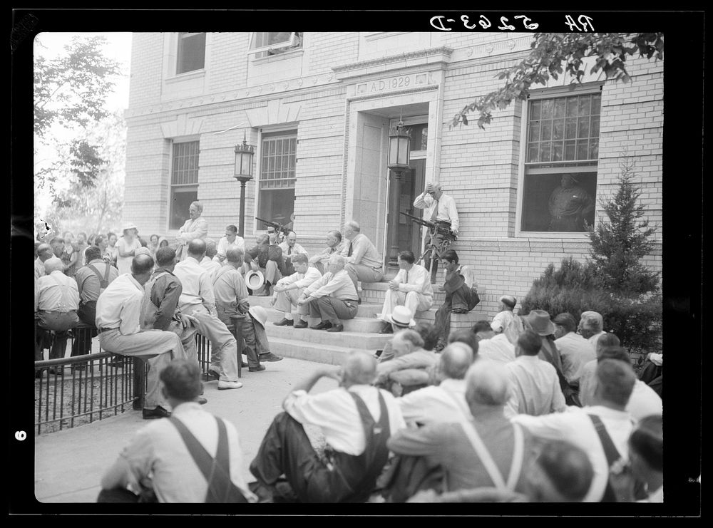 Drought committee holds meeting on courthouse steps. Springfield, Colorado. Sourced from the Library of Congress.
