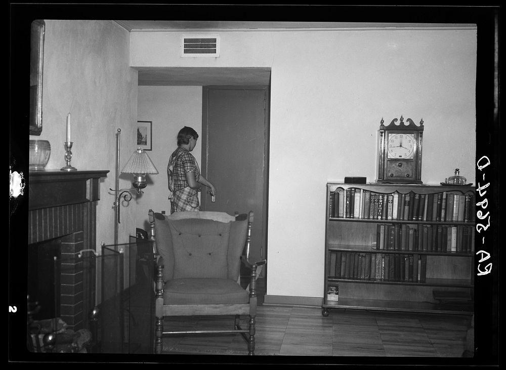 Interior of a New Jersey Homesteads house. Hightstown, New Jersey. Sourced from the Library of Congress.