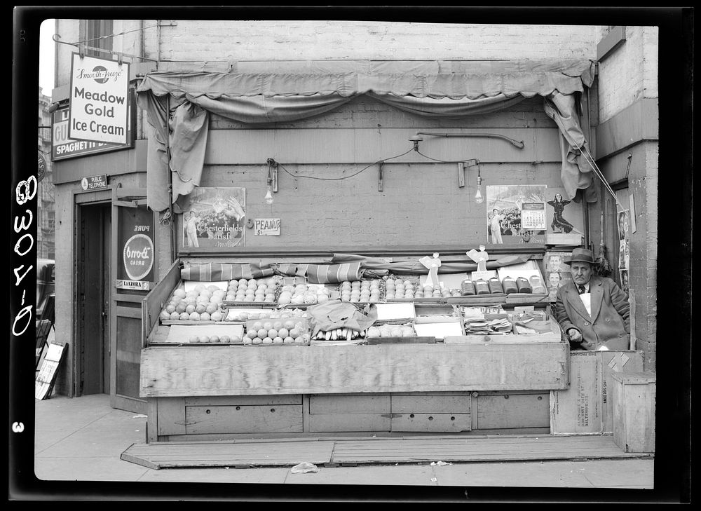 Fruit stand. Washington, D.C.. Sourced from the Library of Congress.