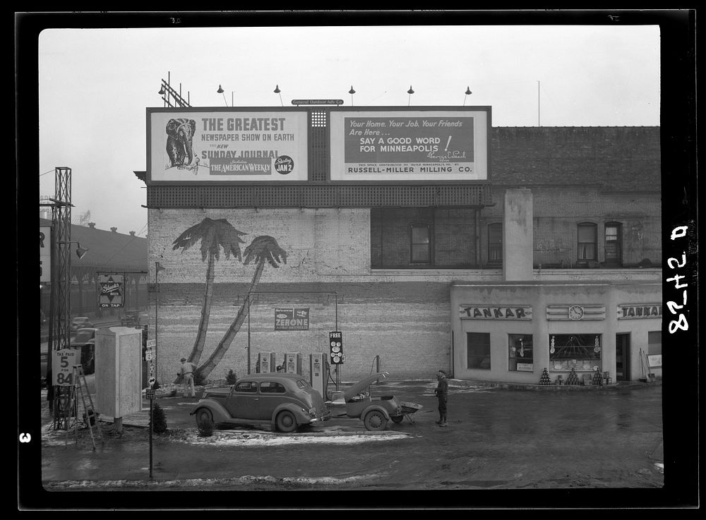 Gas station. Minneapolis, Minnesota. Sourced from the Library of Congress.