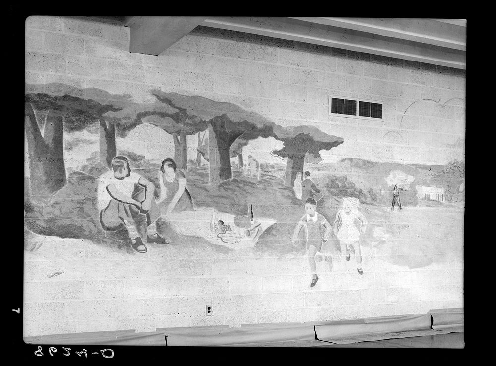 Mural in Greenhills, Ohio, community building. Sourced from the Library of Congress.