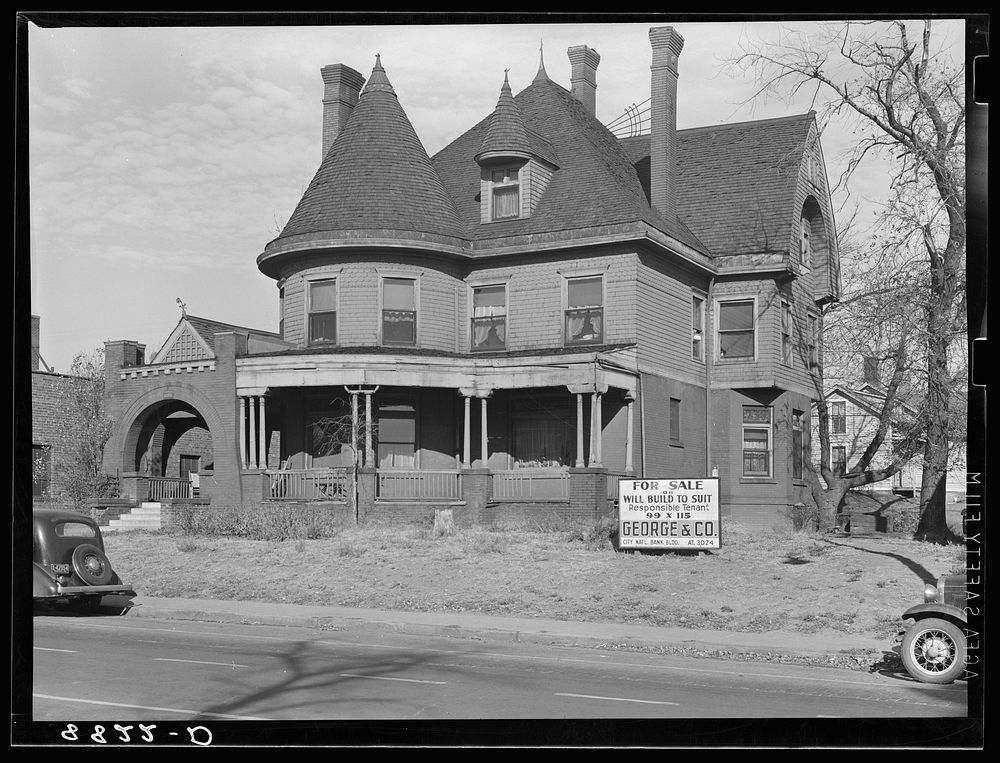 House for sale. Omaha, Nebraska. Sourced from the Library of Congress.