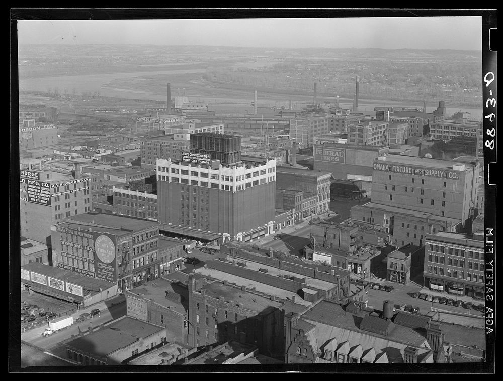 Omaha, Nebraska. Missouri River in background. Sourced from the Library of Congress.