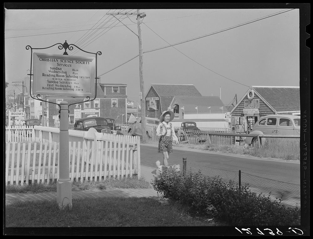 Tourists on the street. Provincetown, Massachusetts. Sourced from the Library of Congress.
