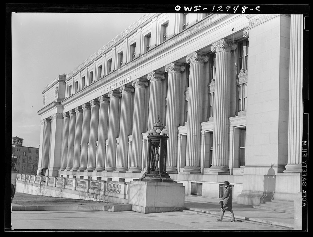 Washington, D.C. Main post office. Sourced from the Library of Congress.