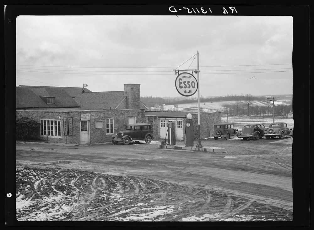Cooperative filling station at Arthurdale project. Reedsville, West Virginia. Sourced from the Library of Congress.