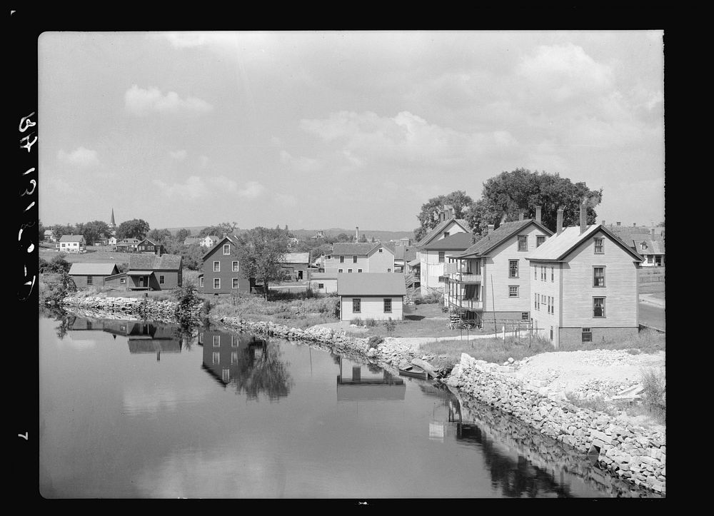 View Hooksett, New Hampshire. Sourced Free Photo rawpixel
