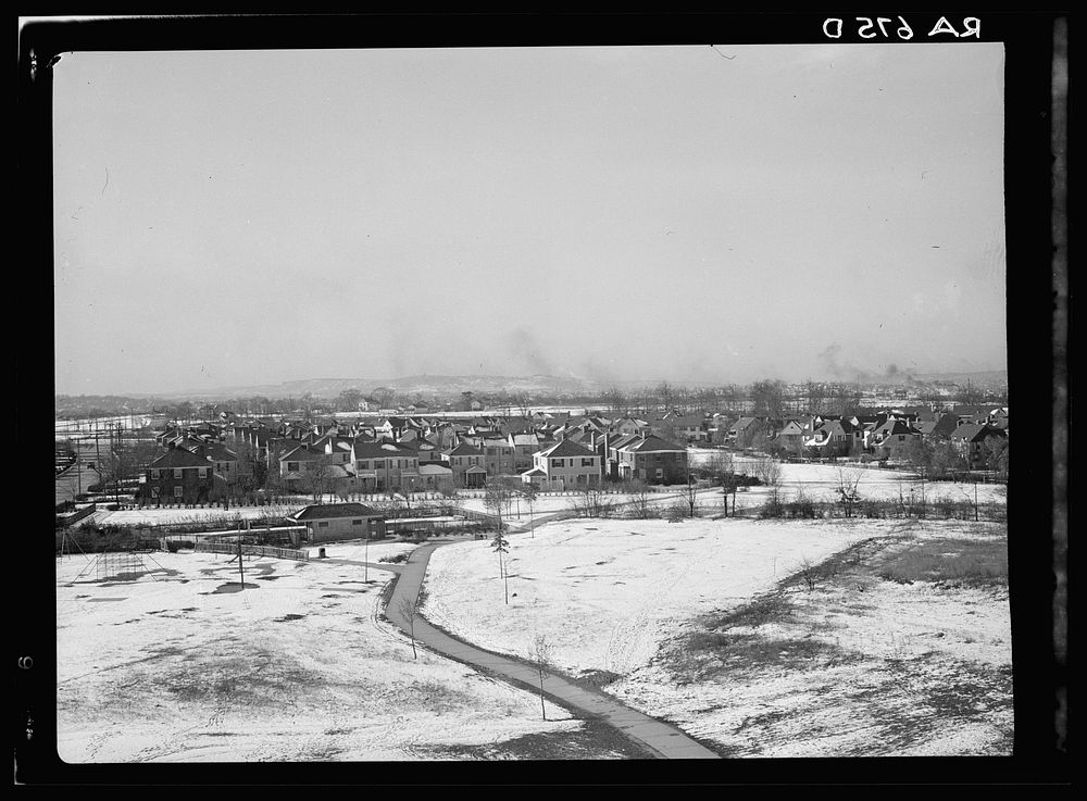 [Untitled photo, possibly related to: Model homes community, Radburn, New Jersey]. Sourced from the Library of Congress.