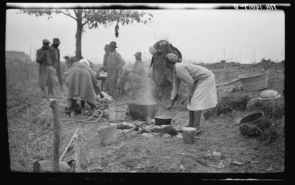 Parkin (vicinity), Arkansas. The families of evicted sharecroppers from the Dibble plantation. Were legally evicted the week…