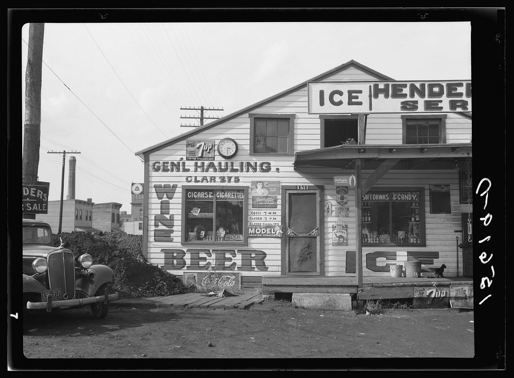 Icehouse. Rosslyn, Virginia. Sourced from the Library of Congress.