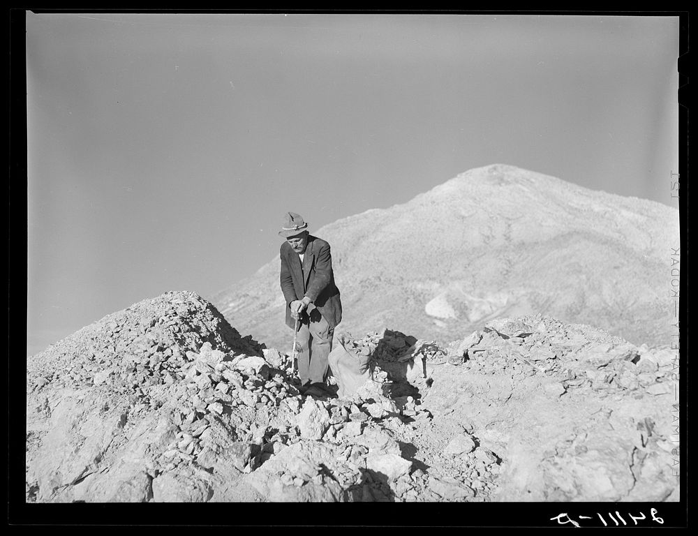 Rocky Mountain George exploring a claim. Esmeralda County, Nevada. Sourced from the Library of Congress.