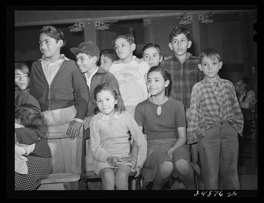 Children at Saturday night dance. Robstown camp, Texas. Sourced from the Library of Congress.