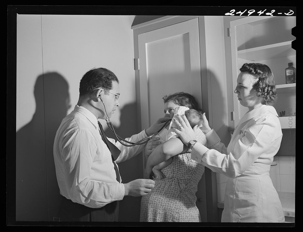 [Untitled photo, possibly related to: Harlingen, Texas. FSA (Farm Security Administration) camp. Clinic patient]. Sourced…