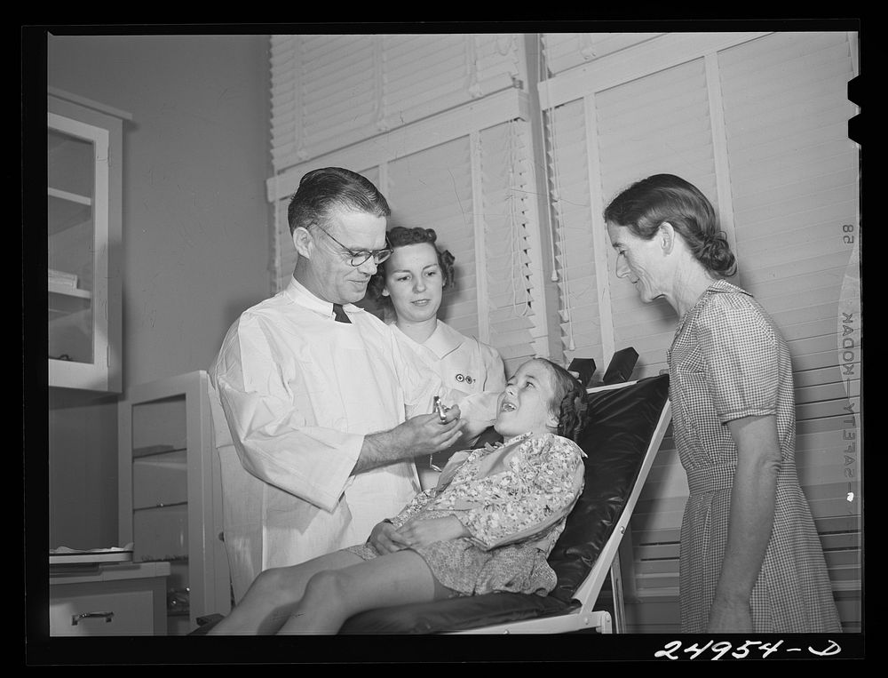 [Untitled photo, possibly related to: Harlingen, Texas. FSA (Farm Security Administration) camp. Clinic patient]. Sourced…