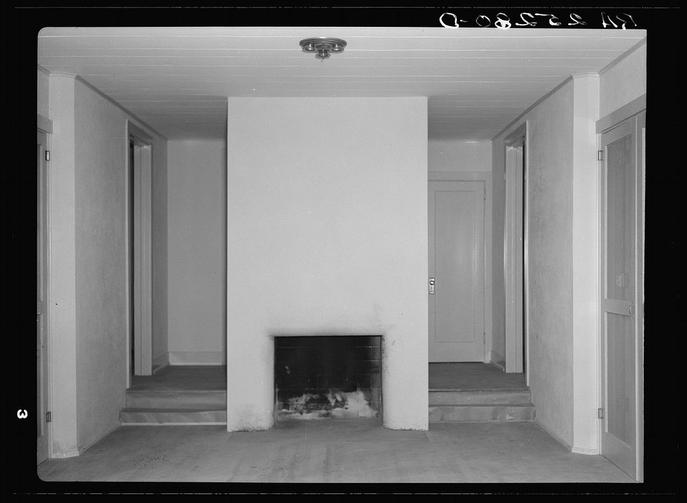 Interior of house at Gardendale, Alabama. Sourced from the Library of Congress.