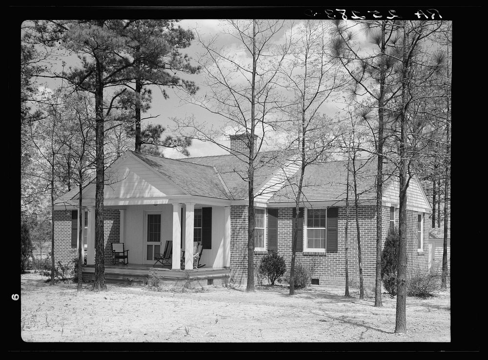 [Untitled photo, possibly related to: Completed house at Gardendale, Alabama]. Sourced from the Library of Congress.