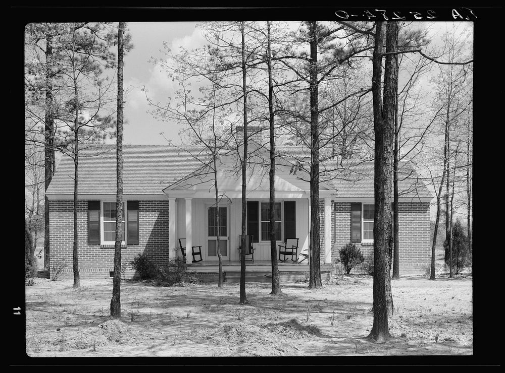 Completed house on the Gardendale Project, Alabama. Sourced from the Library of Congress.