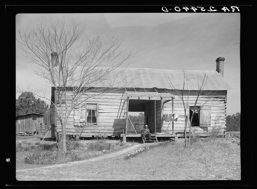 Dog-run house inhabited by a  tenant farmer. Montgomery County, Alabama. Sourced from the Library of Congress.
