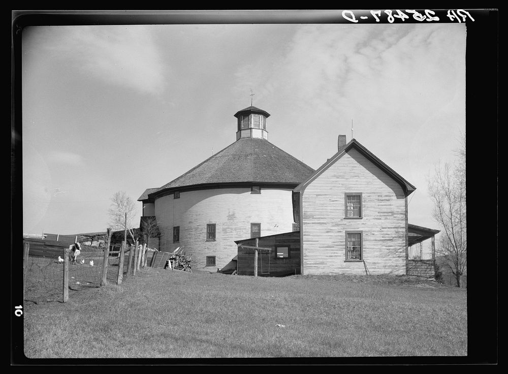 Farm with round barn. Caledonia County, Vermont. Sourced from the Library of Congress.