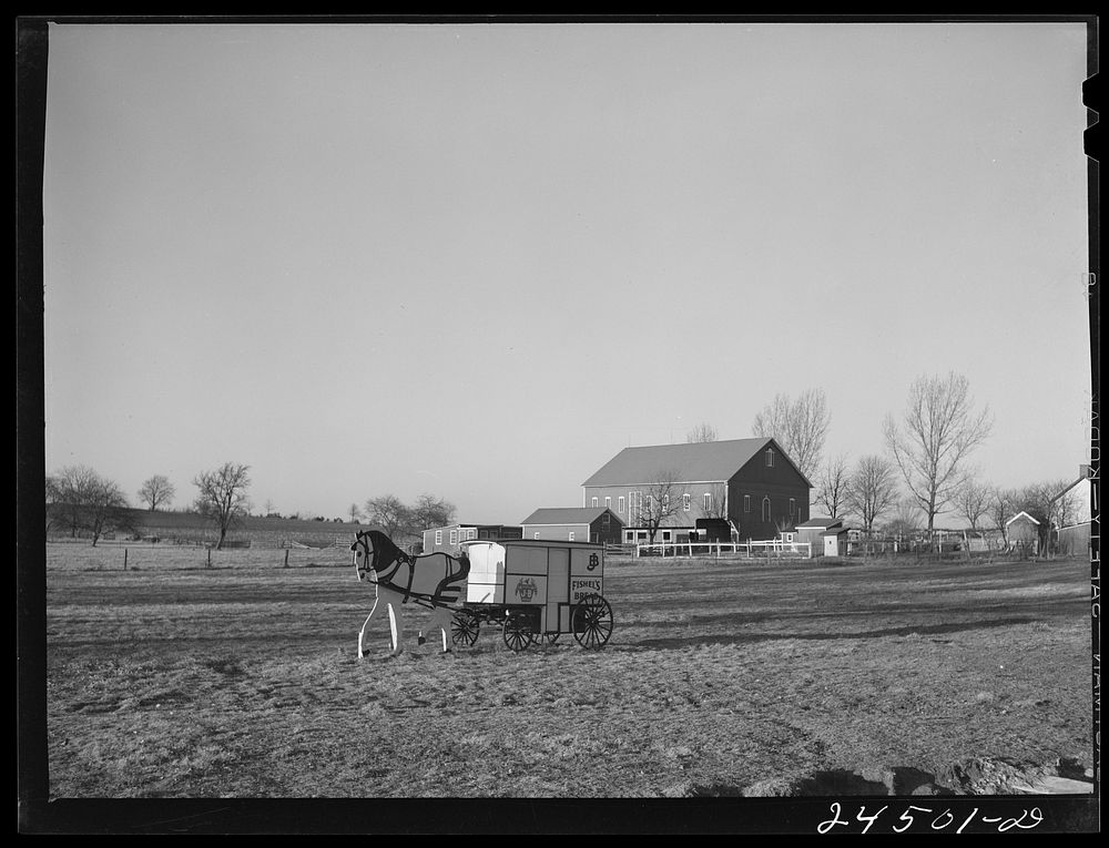 Dutch barn, Lancaster County, Pennsylvania. Sourced from the Library of Congress.