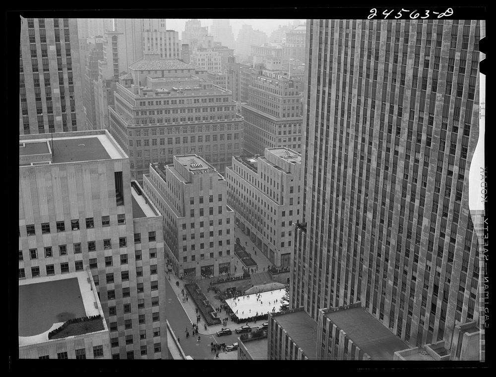 [Untitled photo, possibly related to: Skyline, midtown Manhattan, New York City]. Sourced from the Library of Congress.