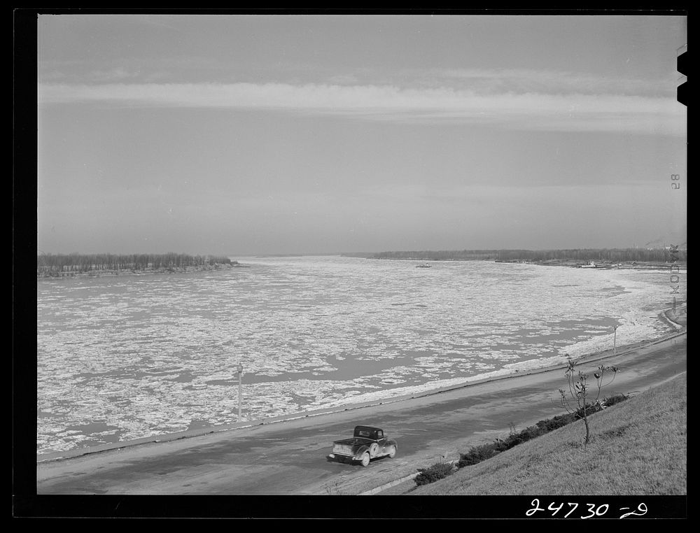 Memphis, Tennessee. Ice floes in Mississippi River. Sourced from the Library of Congress.