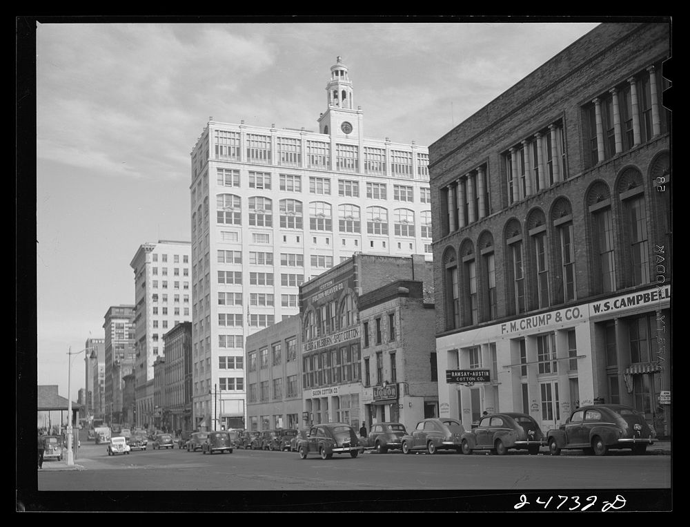 [Untitled photo, possibly related to: Memphis, Tennessee. View of downtown]. Sourced from the Library of Congress.