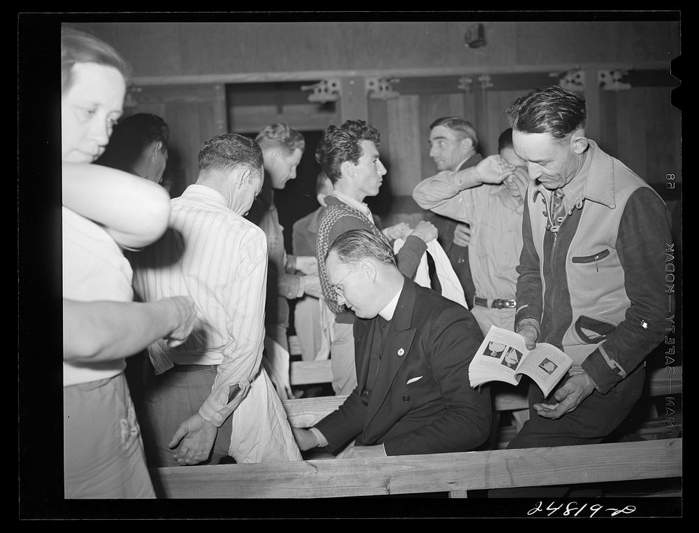 First aid class. FSA (Farm Security Administration) camp, Robstown, Texas. Sourced from the Library of Congress.