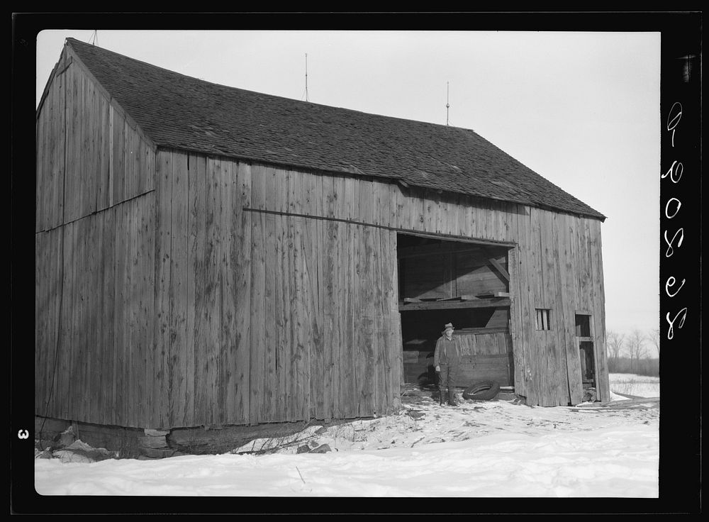 Damiel Sampson's barn. Jefferson County, New York. Sourced from the Library of Congress.