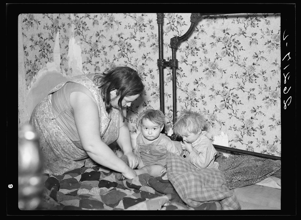 Mrs. Sampson with her children. Jefferson County, New York. Sourced from the Library of Congress.