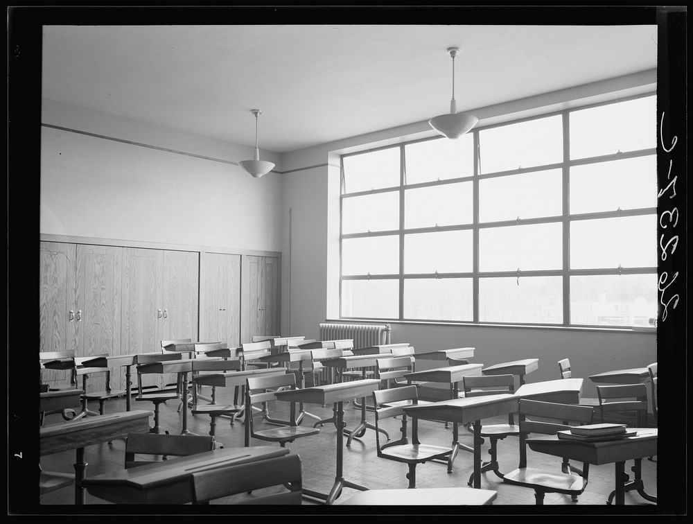 Class room in the Greenbelt school. Maryland. Sourced from the Library of Congress.