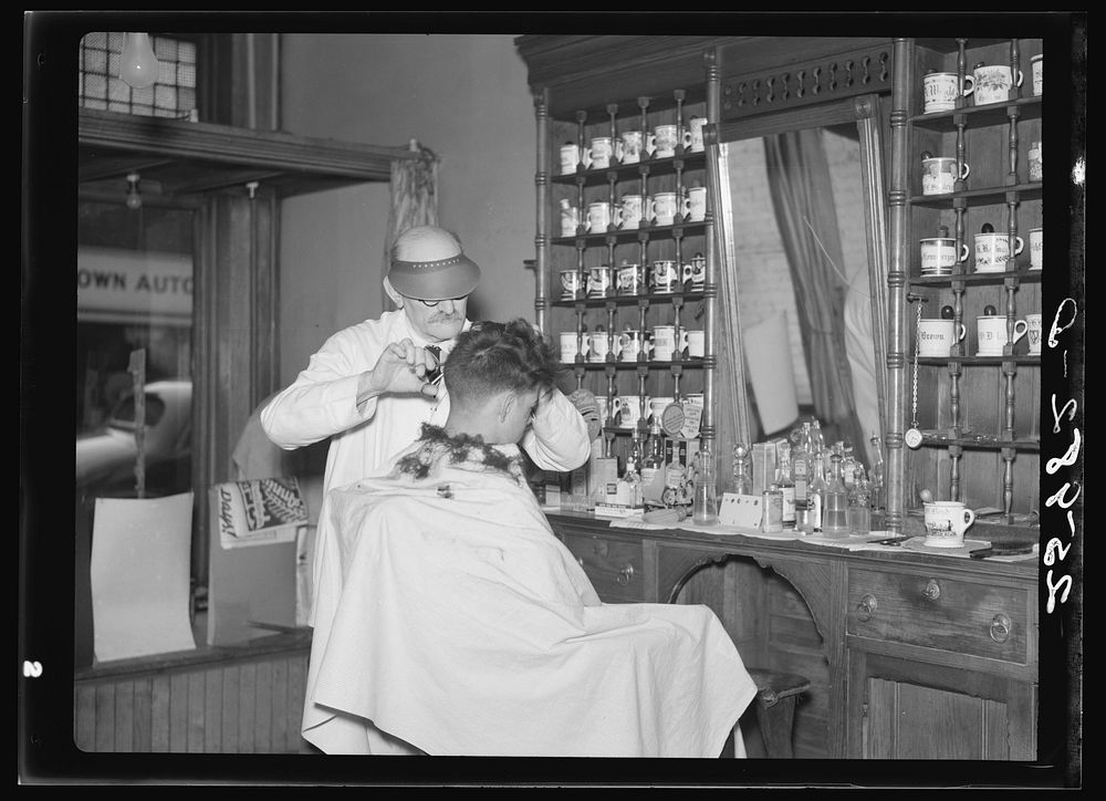 Barbershop. Hagerstown, Maryland. Sourced from the Library of Congress.
