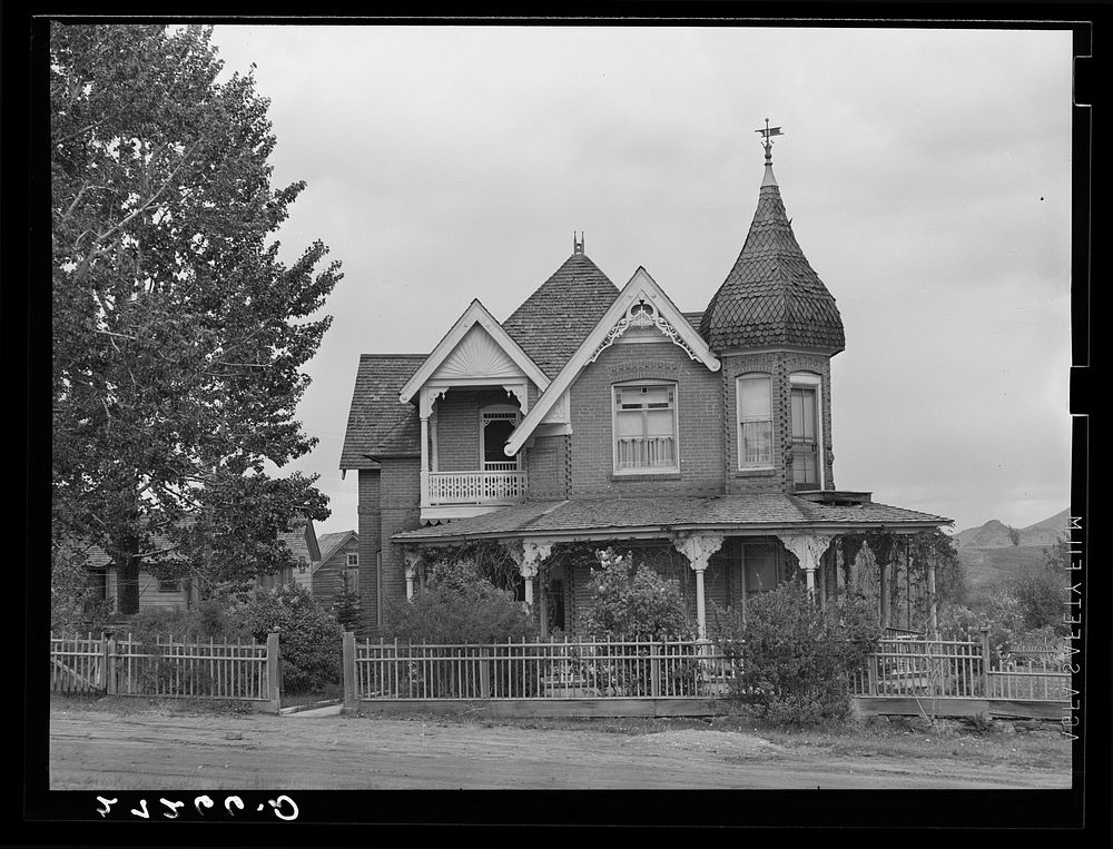 Gold mine owners built substantial homes in Pony, Montana. Sourced from the Library of Congress.