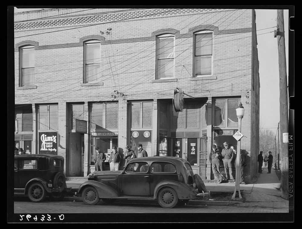 Unemployed miners on street corner. Johnston City, Illinois. Sourced from the Library of Congress.