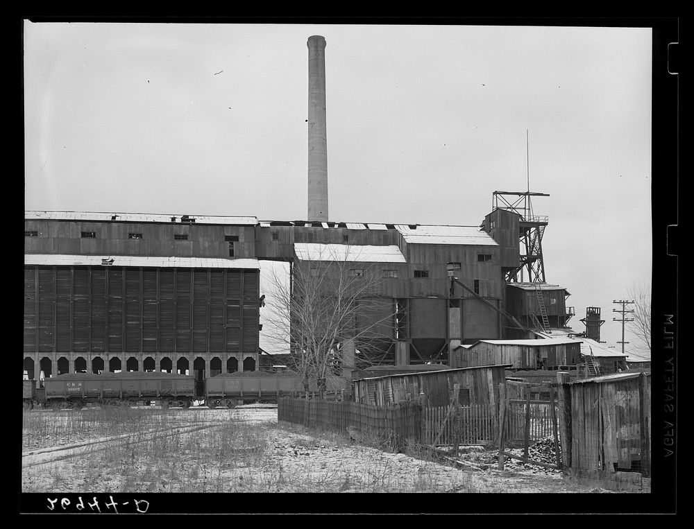 West Mine, West Frankfort, Illinois. Now abandoned. This mine has been down about a year. See 26940-D. Sourced from the…
