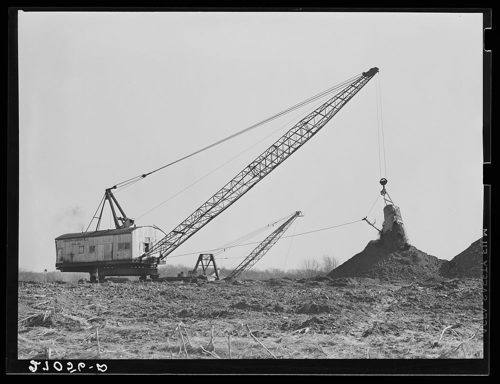 A strip coal mine near Carterville, Illinois. Sourced from the Library of Congress.