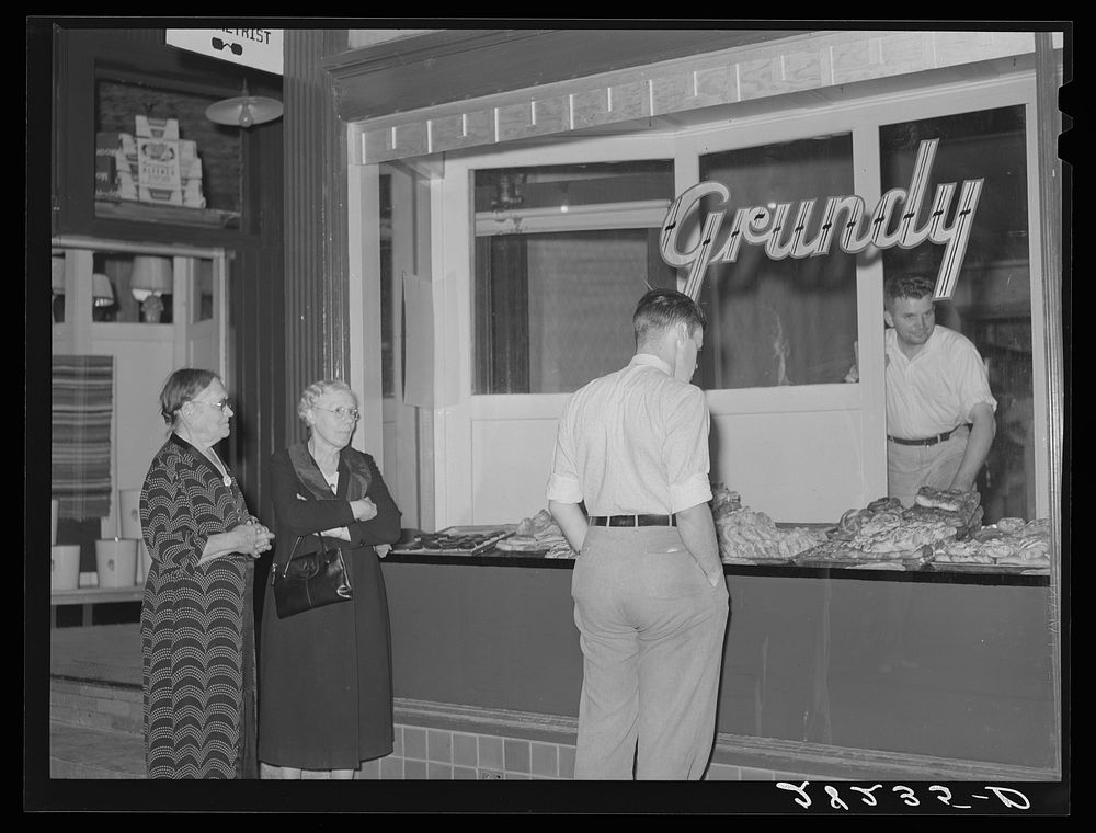 Bakery. Grundy Center, Iowa. Sourced from the Library of Congress.