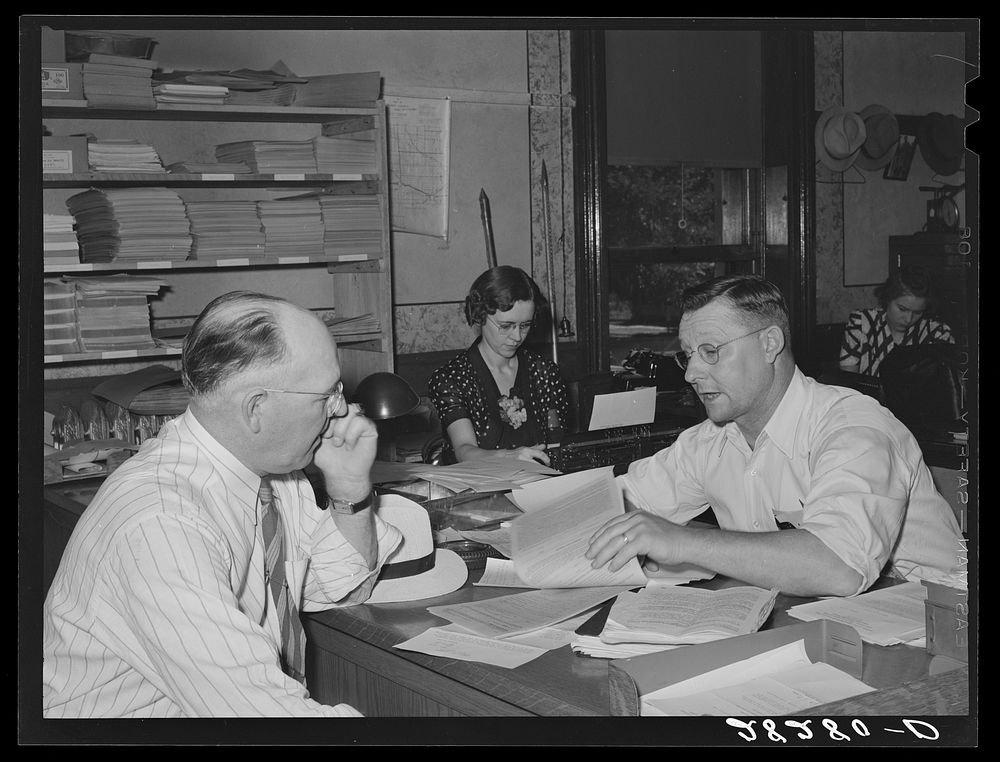 Agricultural Ajustment Administration county committee office. Grundy Center,Iowa. Sourced from the Library of Congress.